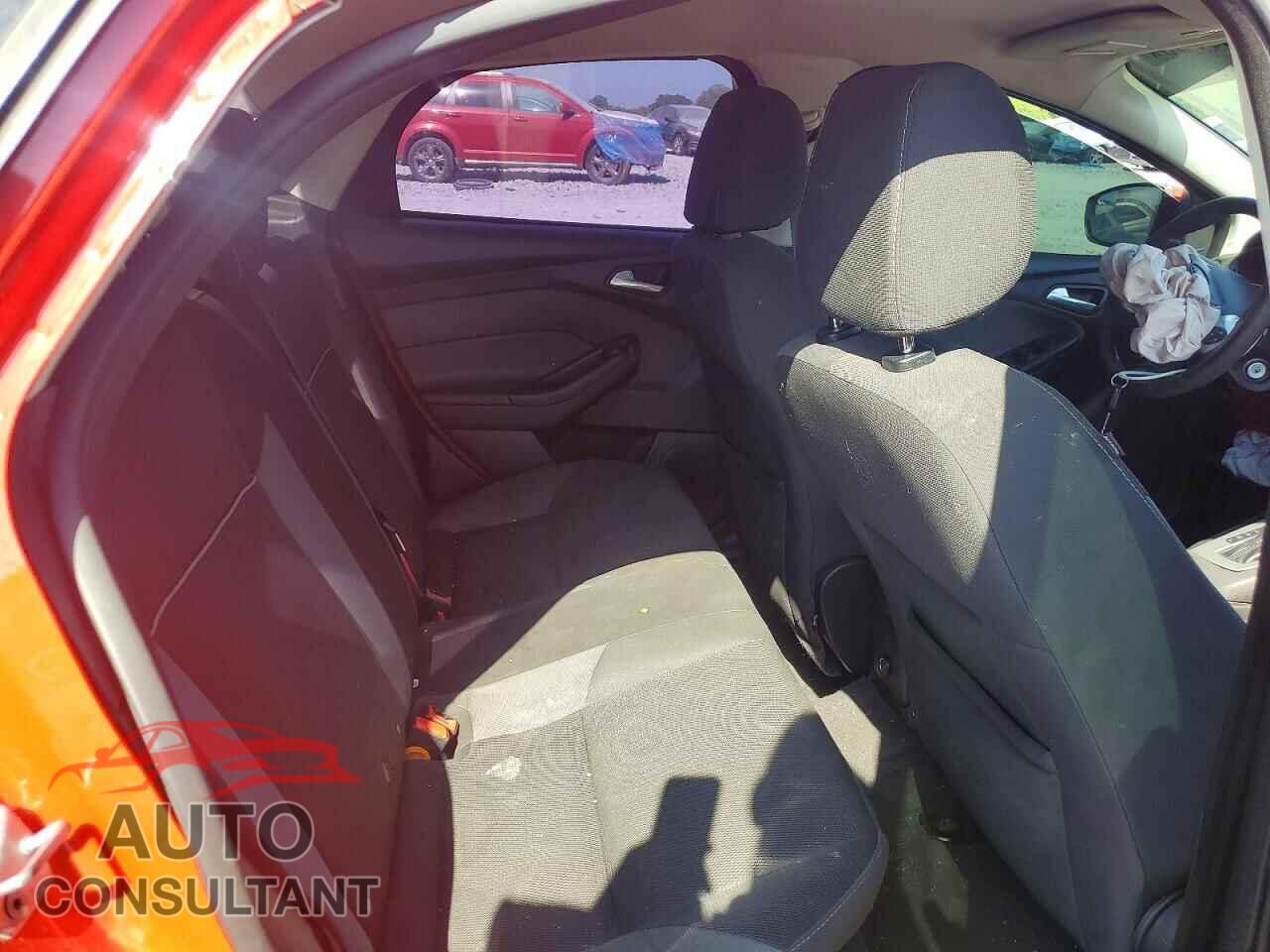 FORD FOCUS 2014 - 1FADP3F21EL149813