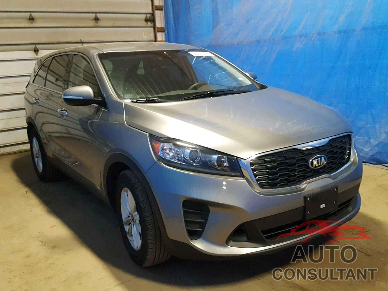KIA SORENTO LX 2019 - 5XYPGDA52KG492166