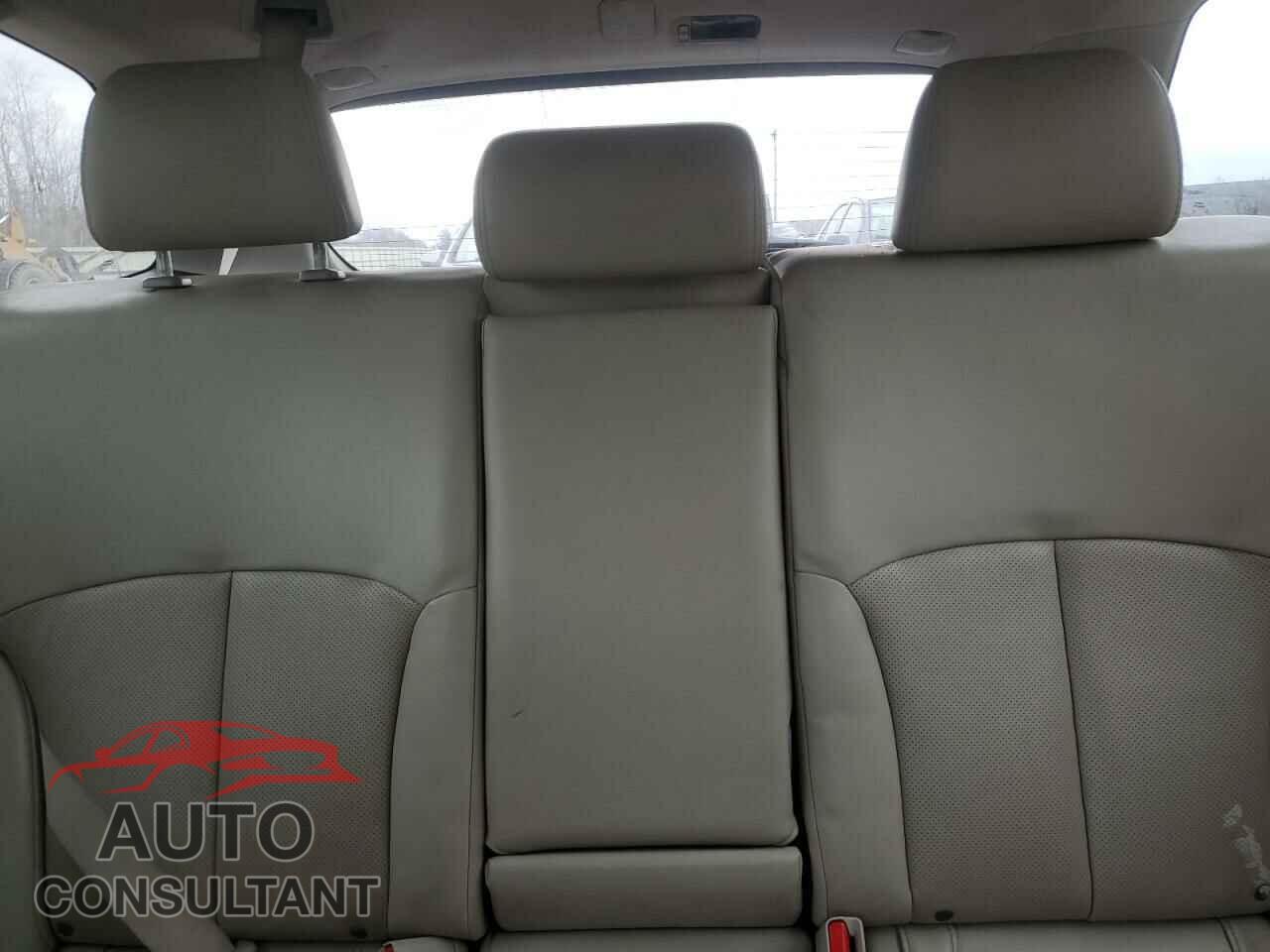 SUBARU OUTBACK 2014 - 4S4BRBLC8E3249115