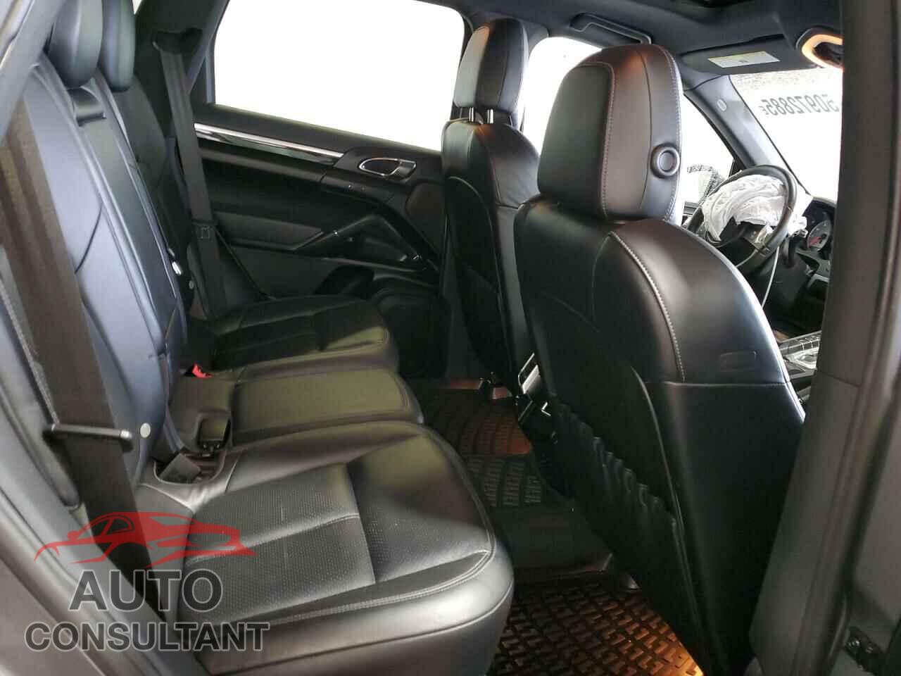 PORSCHE CAYENNE 2012 - WP1AB2A26CLA40790