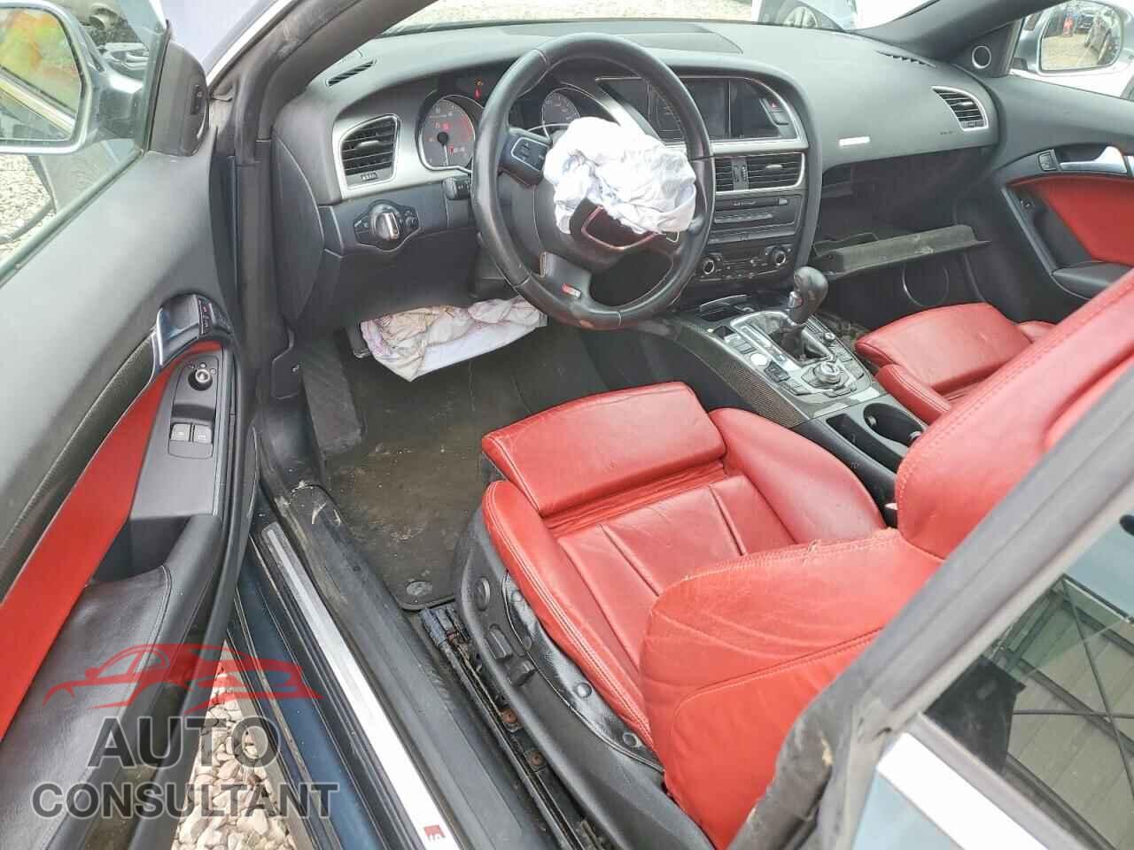 AUDI S5/RS5 2009 - WAURV78TX9A044771