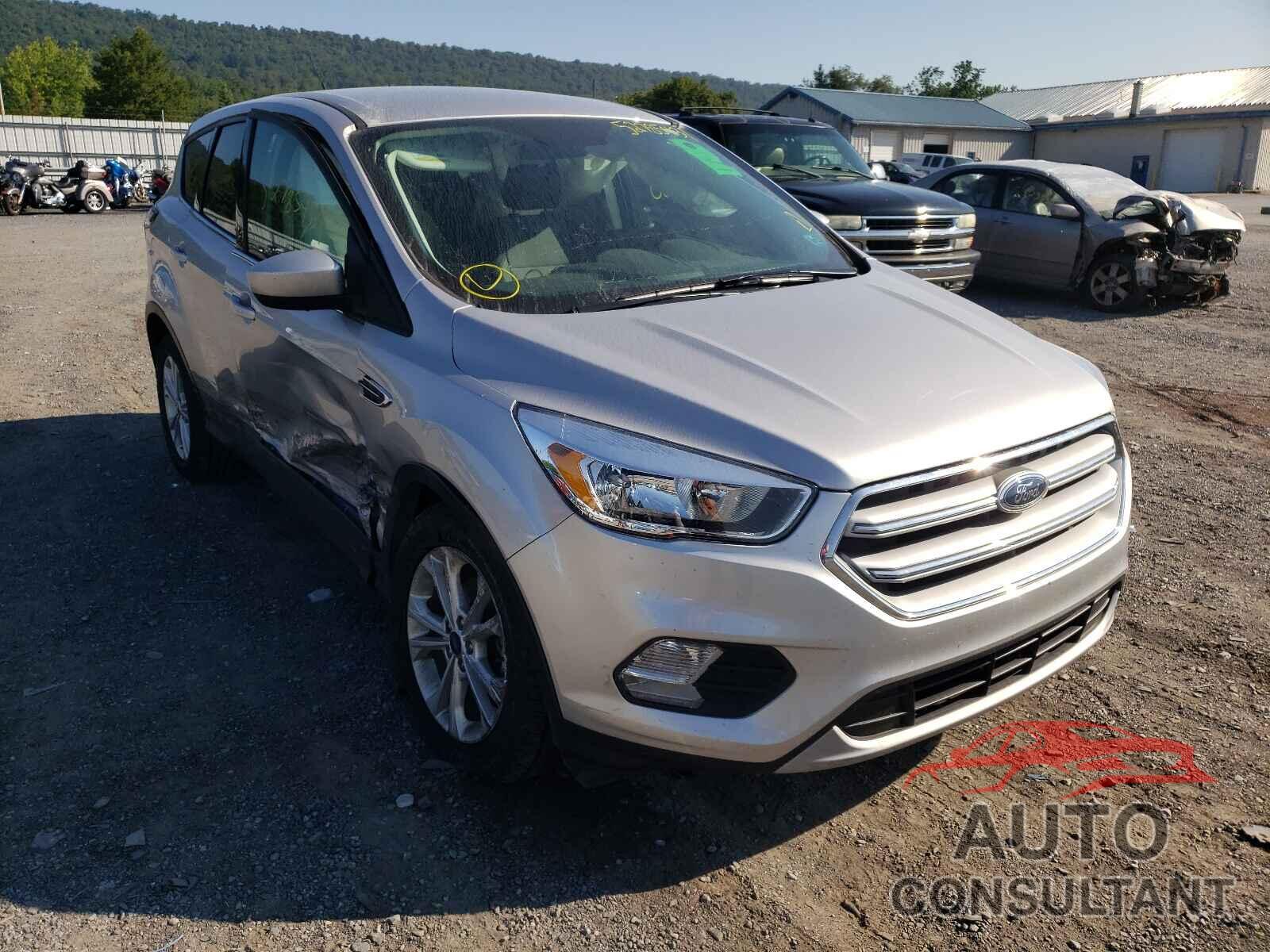 FORD ESCAPE 2017 - 1FMCU9GDXHUA74668