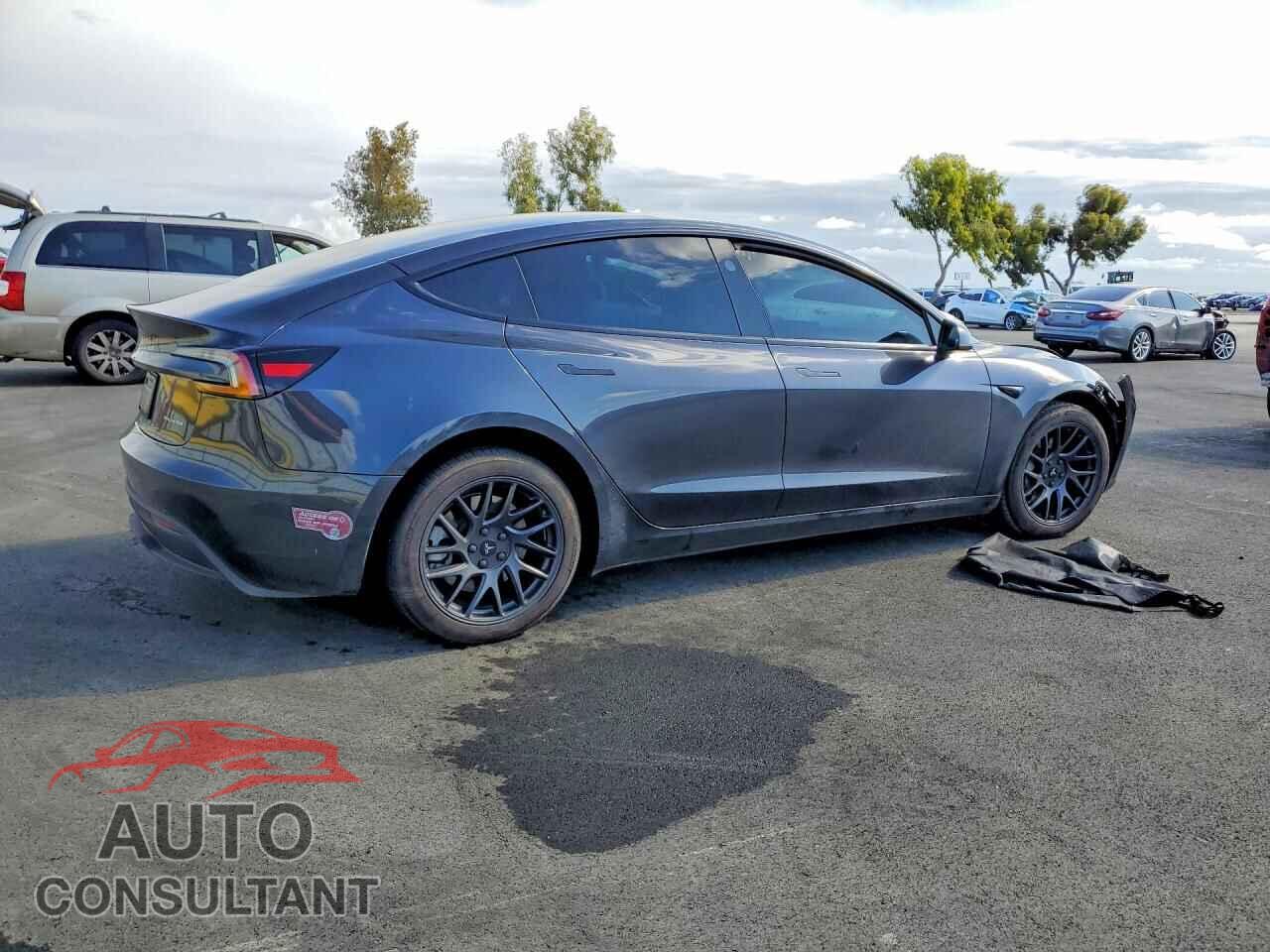 TESLA MODEL 3 2024 - 5YJ3E1EB8RF793397