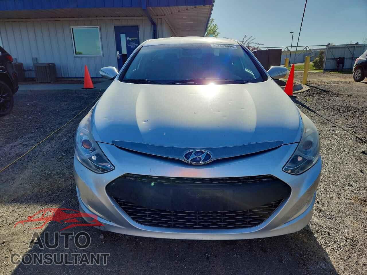 HYUNDAI SONATA 2011 - KMHEC4A45BA003362