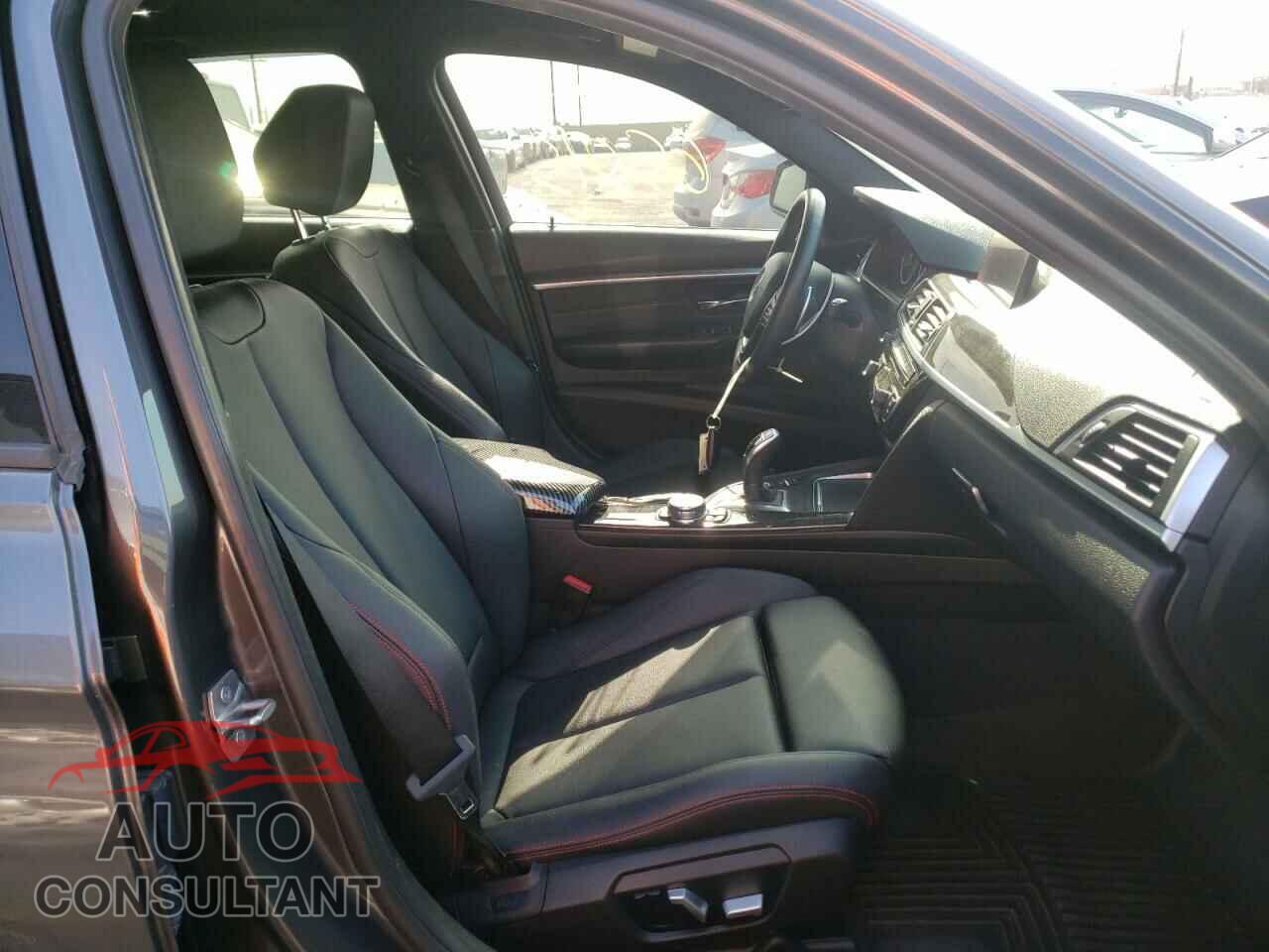 BMW 3 SERIES 2016 - WBA8E3G58GNU02544