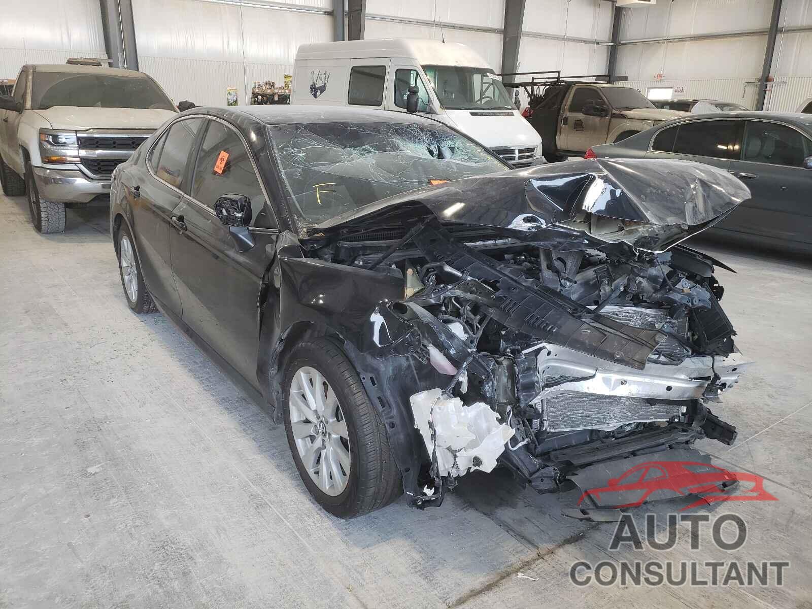 TOYOTA CAMRY 2018 - 4T1B11HK7JU578930