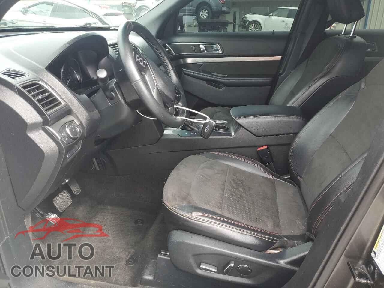 FORD EXPLORER 2018 - 1FM5K7D80JGB26548