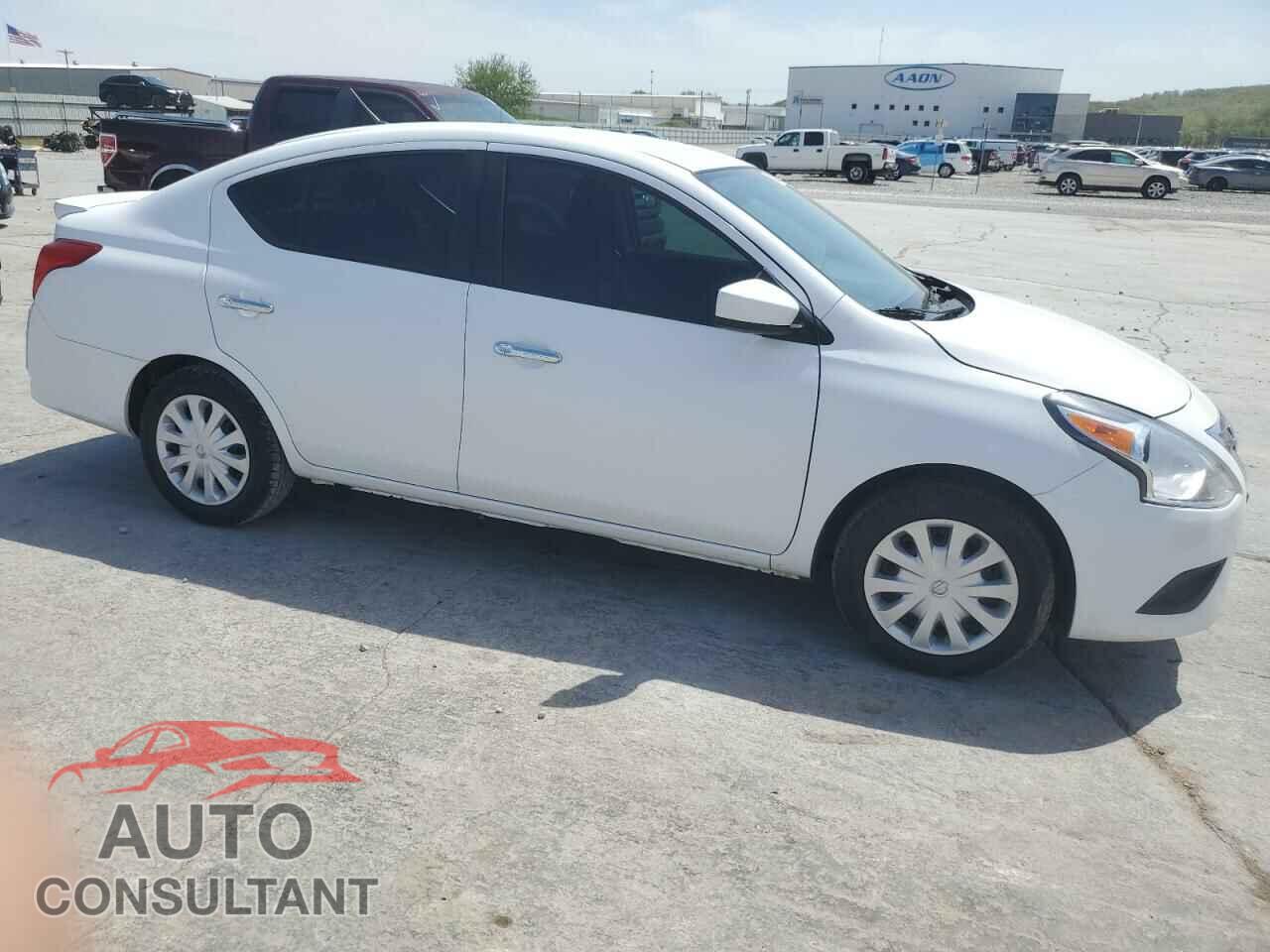 NISSAN VERSA 2019 - 3N1CN7AP1KL856418