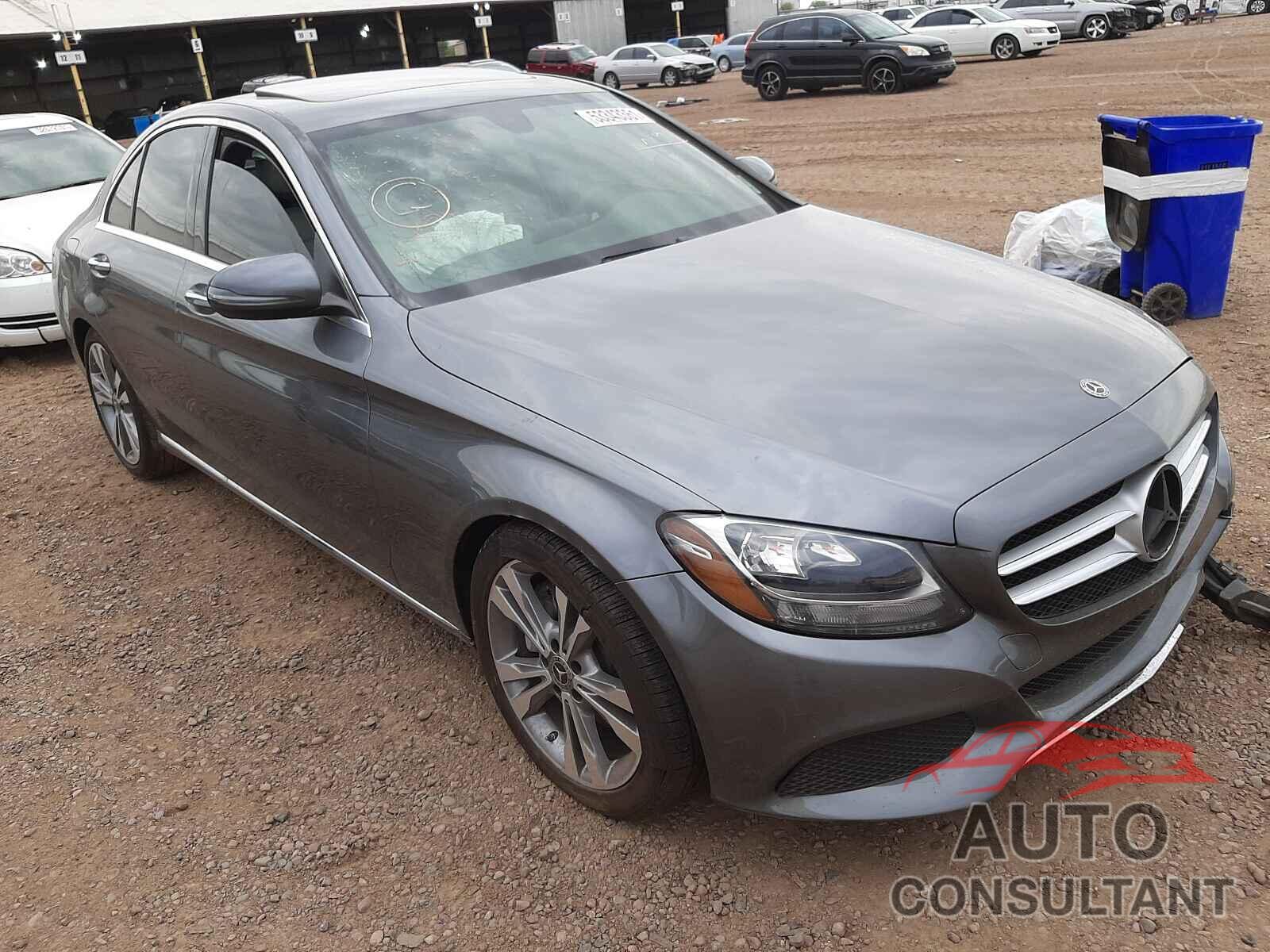 MERCEDES-BENZ C-CLASS 2018 - 55SWF4JB9JU238494