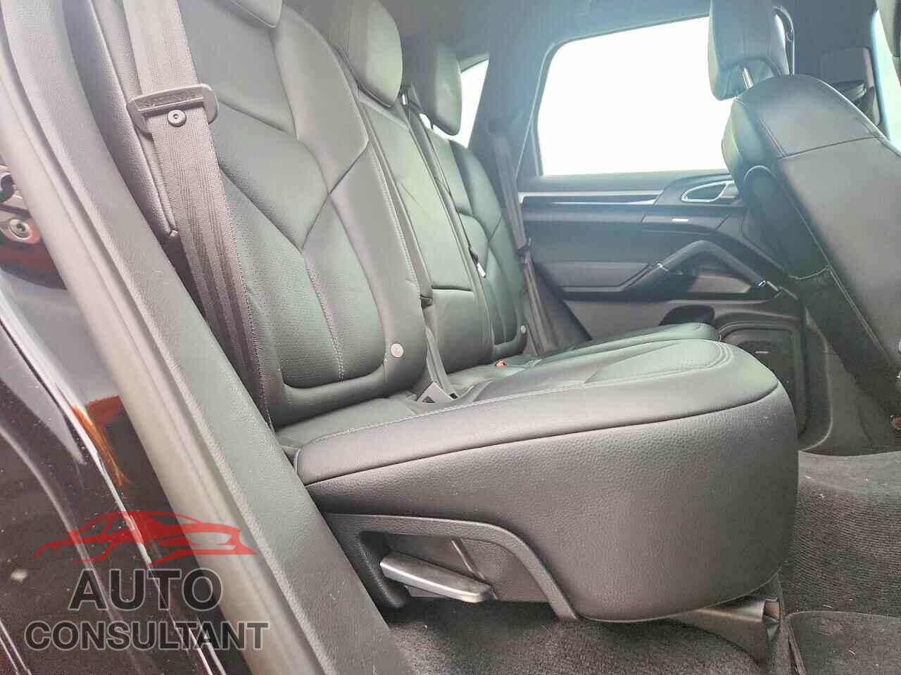 PORSCHE CAYENNE 2016 - WP1AA2A27GLA05698