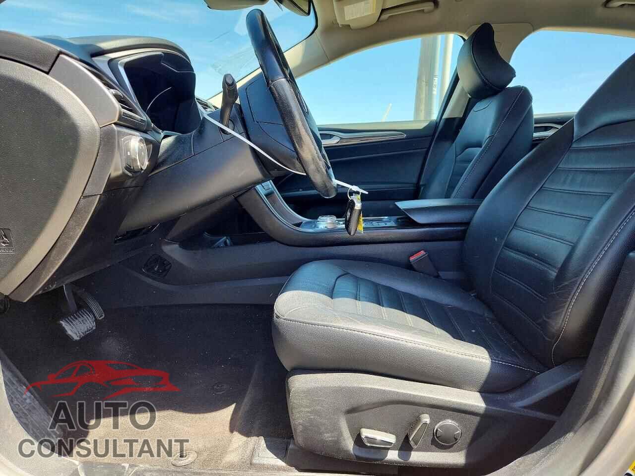FORD FUSION 2017 - 3FA6P0LU2HR400471
