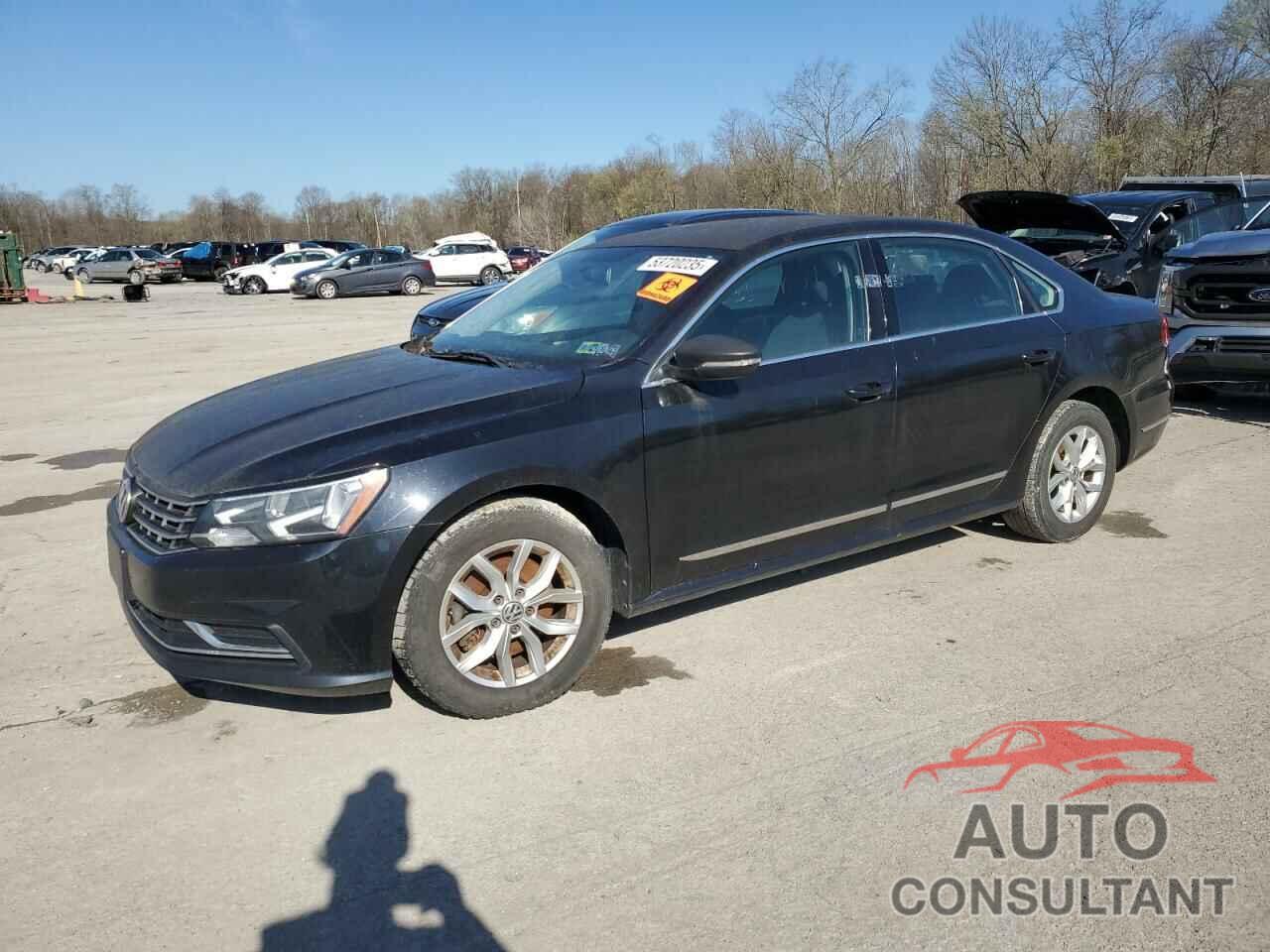 VOLKSWAGEN PASSAT 2017 - 1VWAT7A38HC052593