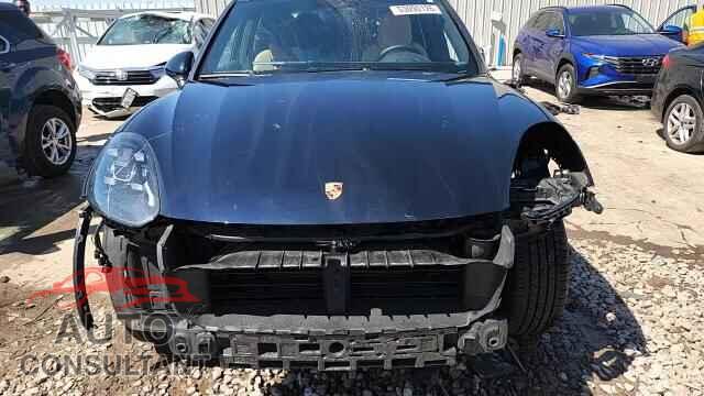 PORSCHE CAYENNE 2016 - WP1AA2A23GKA13223
