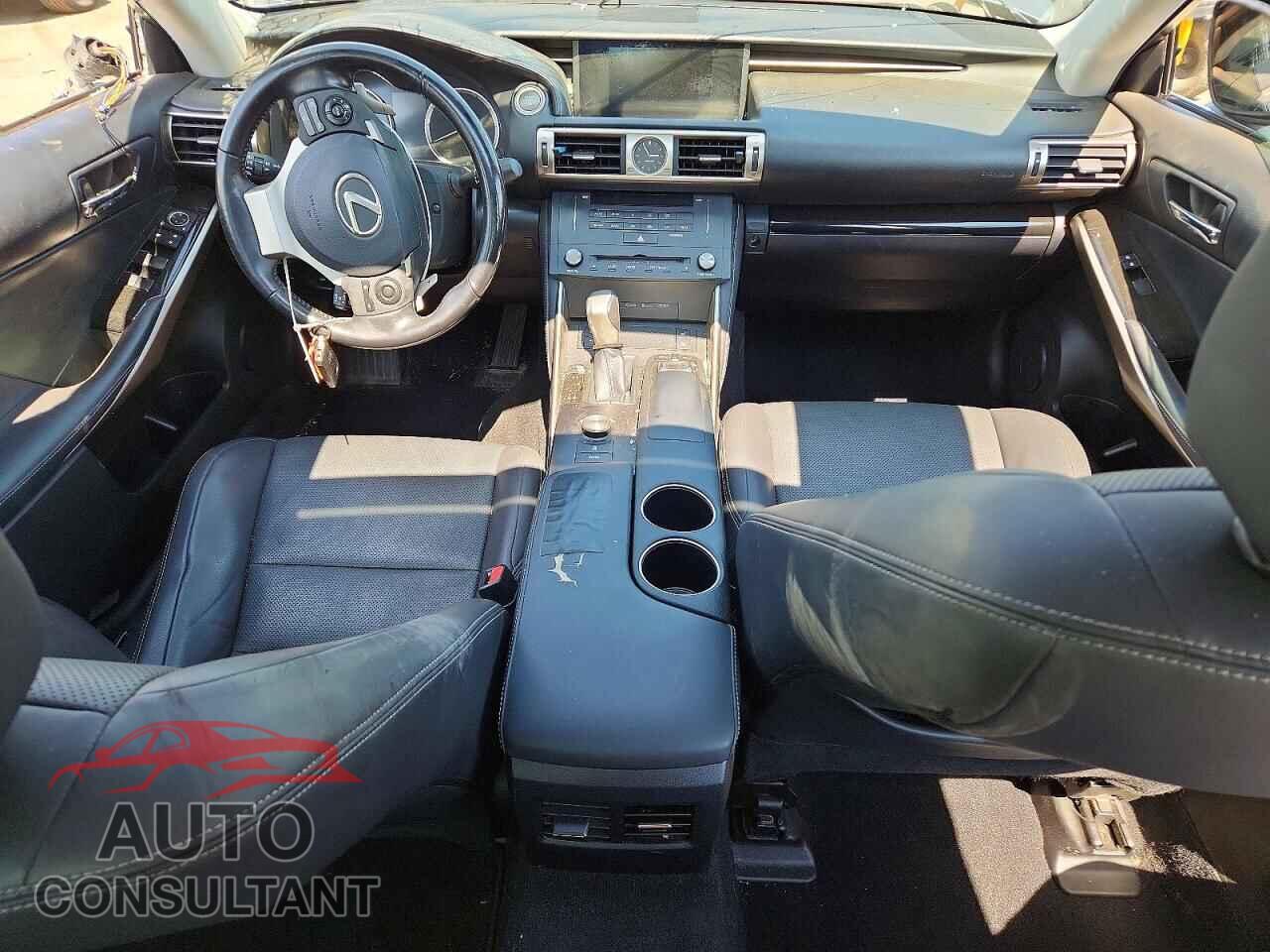 LEXUS IS 2015 - JTHCF1D28F5027664