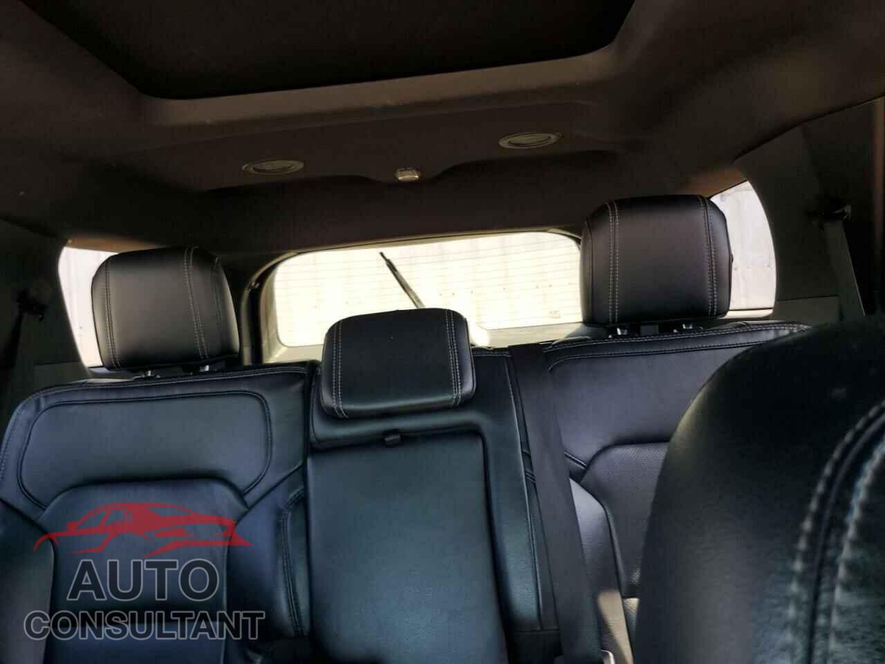 FORD EXPLORER 2017 - 1FM5K8F80HGC06977