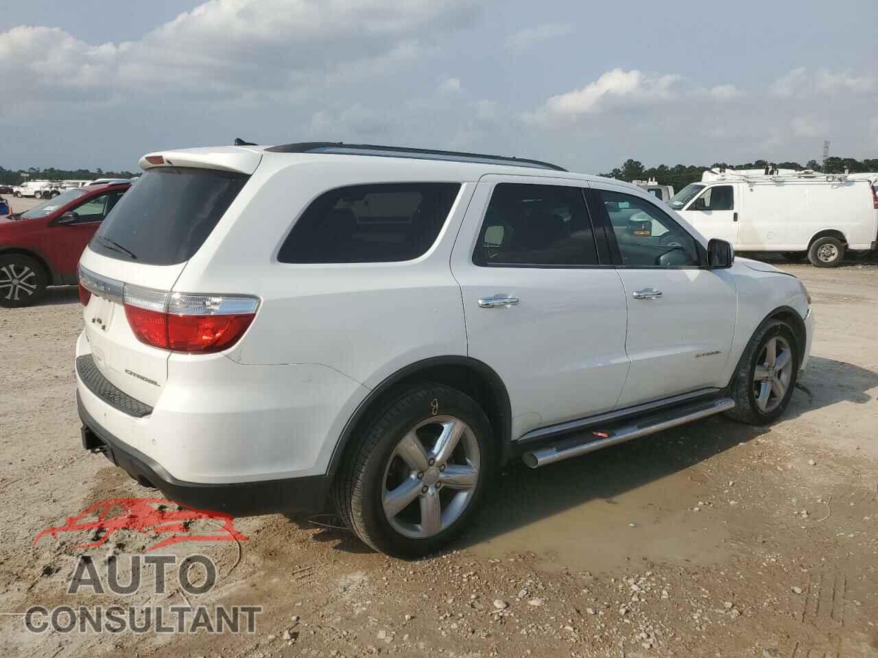 DODGE DURANGO 2013 - 1C4SDJET7DC563038