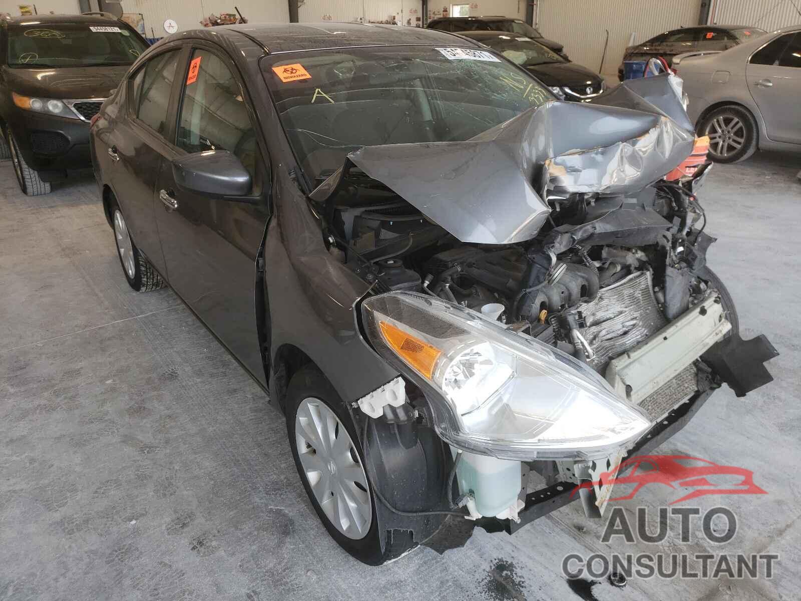 NISSAN VERSA 2018 - 3N1CN7AP4JL813335
