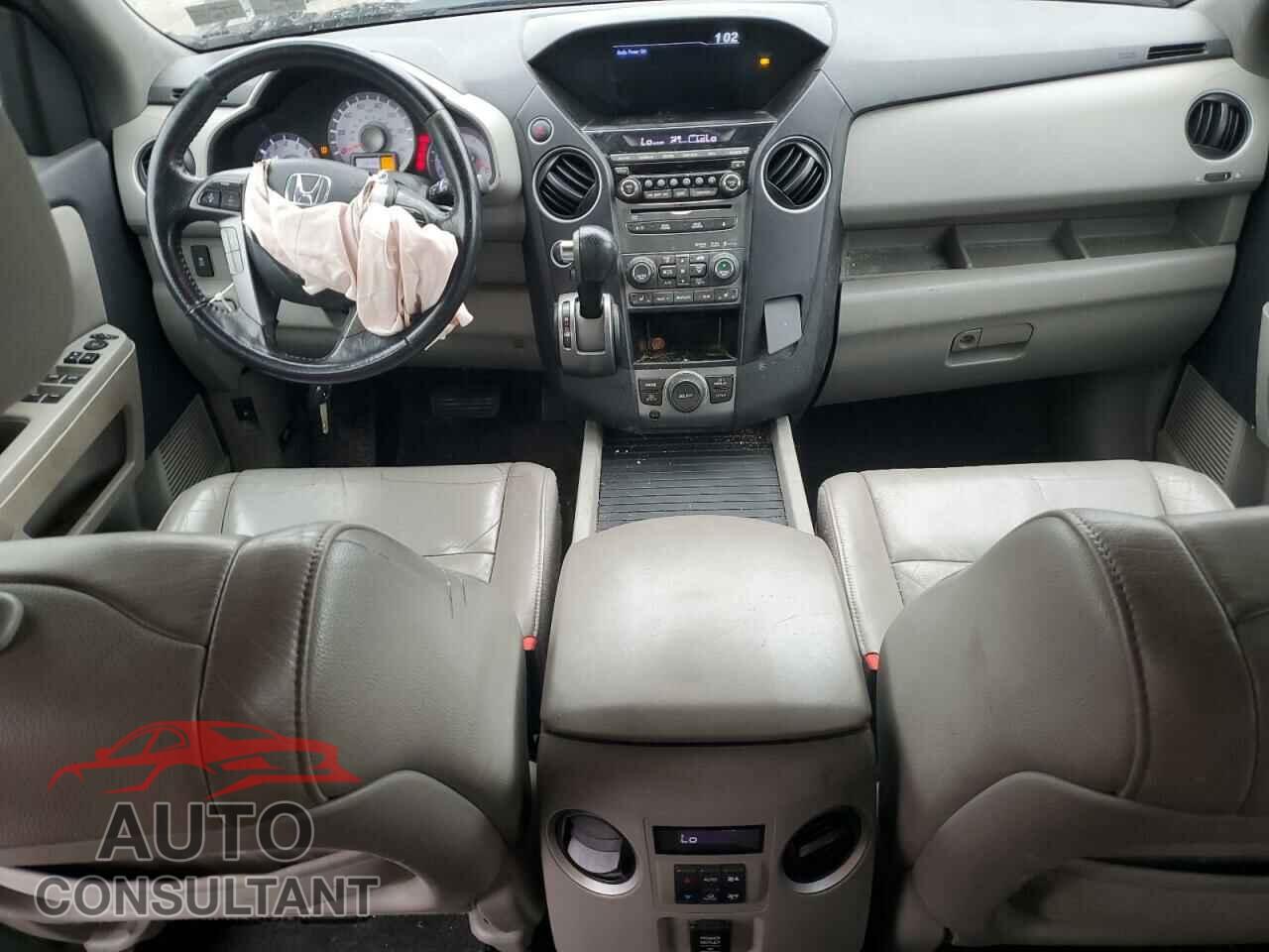 HONDA PILOT 2013 - 5FNYF4H67DB040181