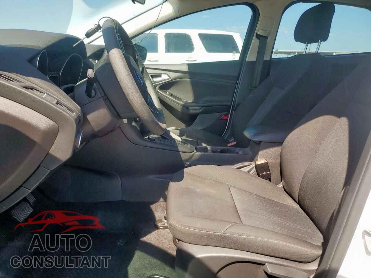 FORD FOCUS 2017 - 1FADP3F27HL244218