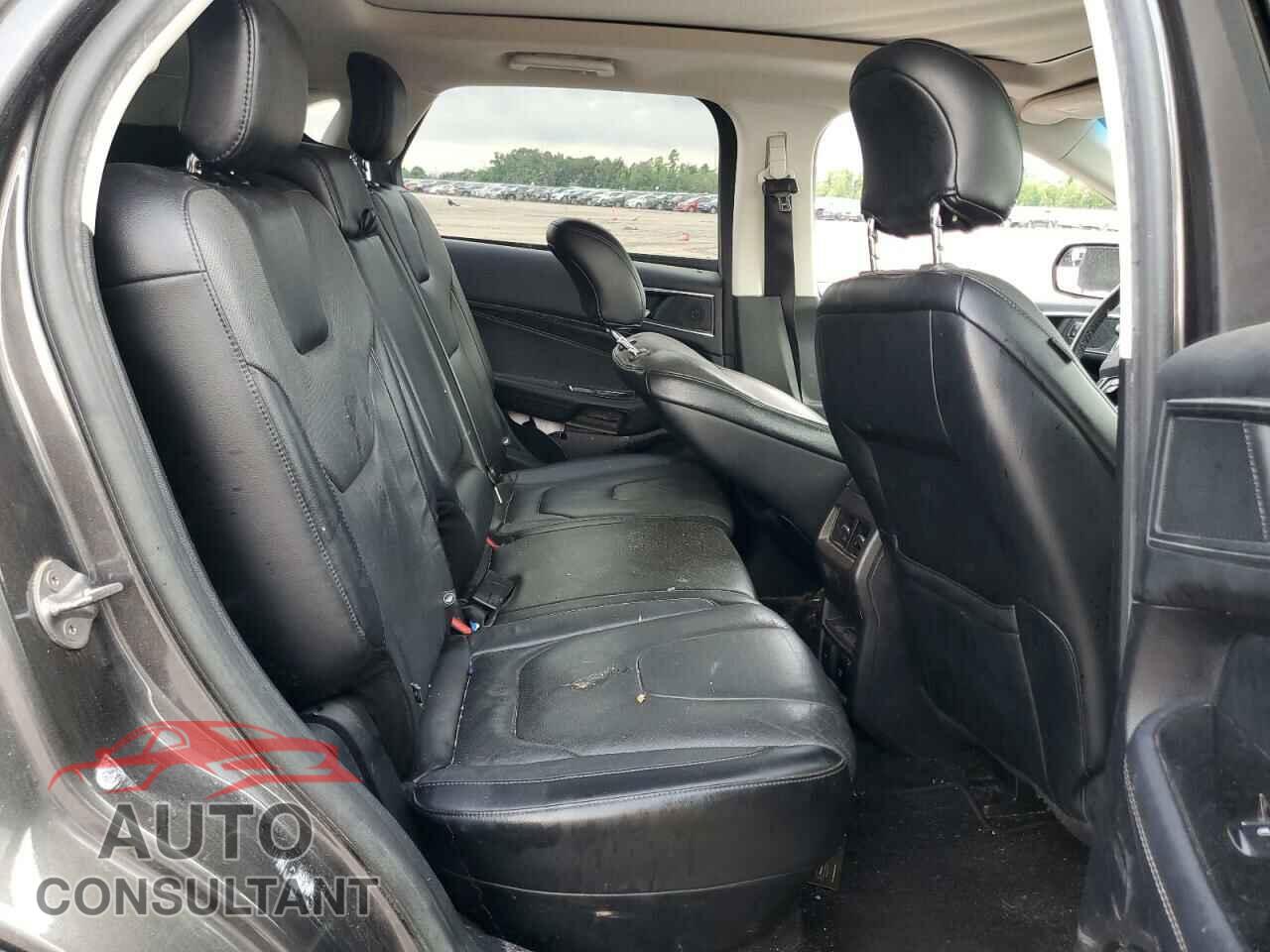 FORD EDGE 2018 - 2FMPK3K90JBC00541