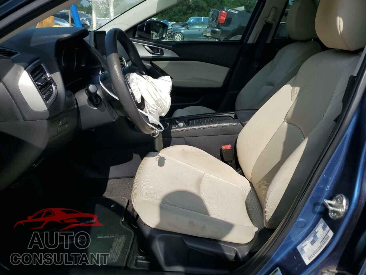 MAZDA 3 2018 - 3MZBN1U74JM225699