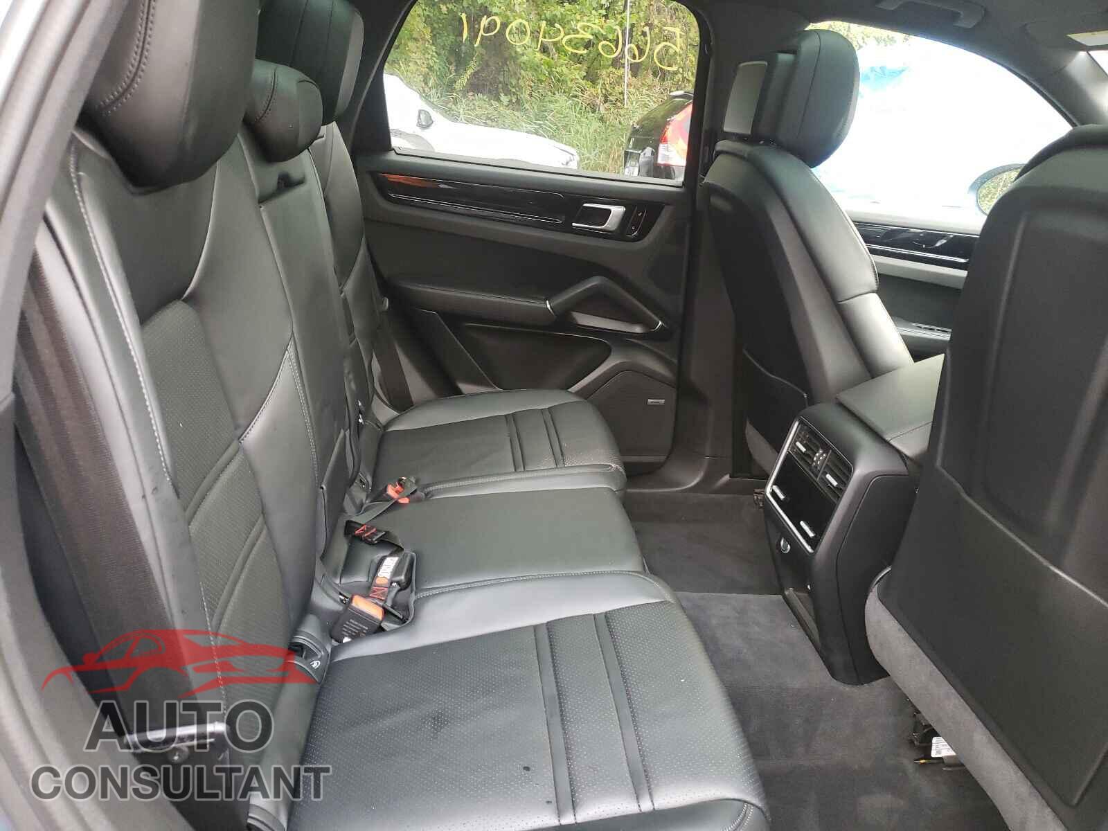 PORSCHE CAYENNE 2019 - WP1AA2AY8KDA01697