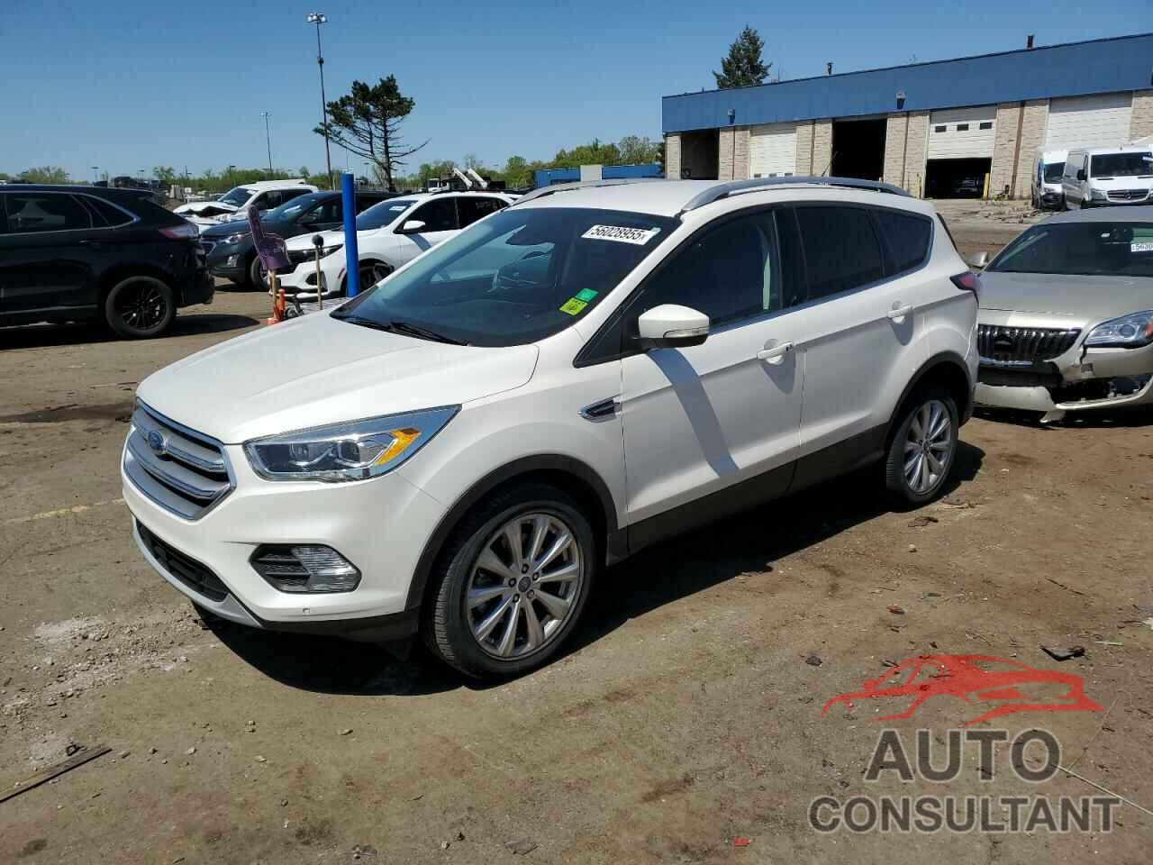 FORD ESCAPE 2017 - 1FMCU9J95HUD09417