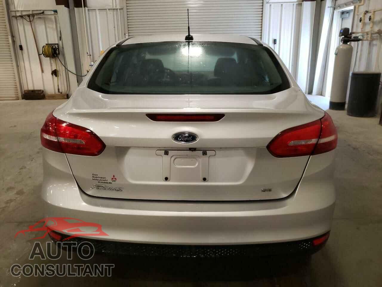 FORD FOCUS 2017 - 1FADP3F20HL319924