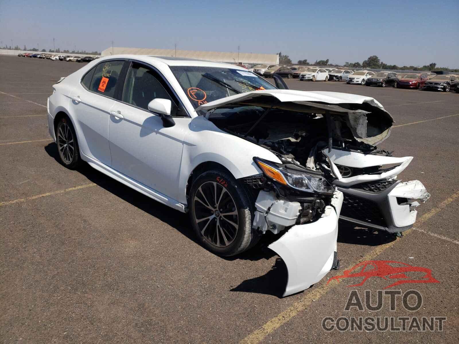 TOYOTA CAMRY 2018 - JTNB11HK2J3066563