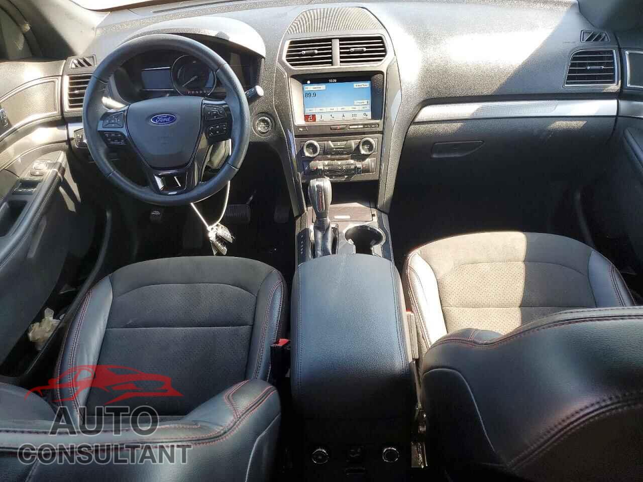 FORD EXPLORER 2018 - 1FM5K7D82JGB62838