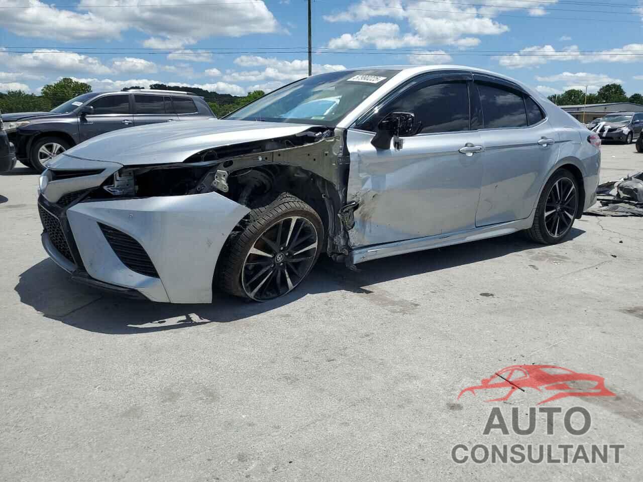 TOYOTA CAMRY 2018 - 4T1B61HK6JU122094