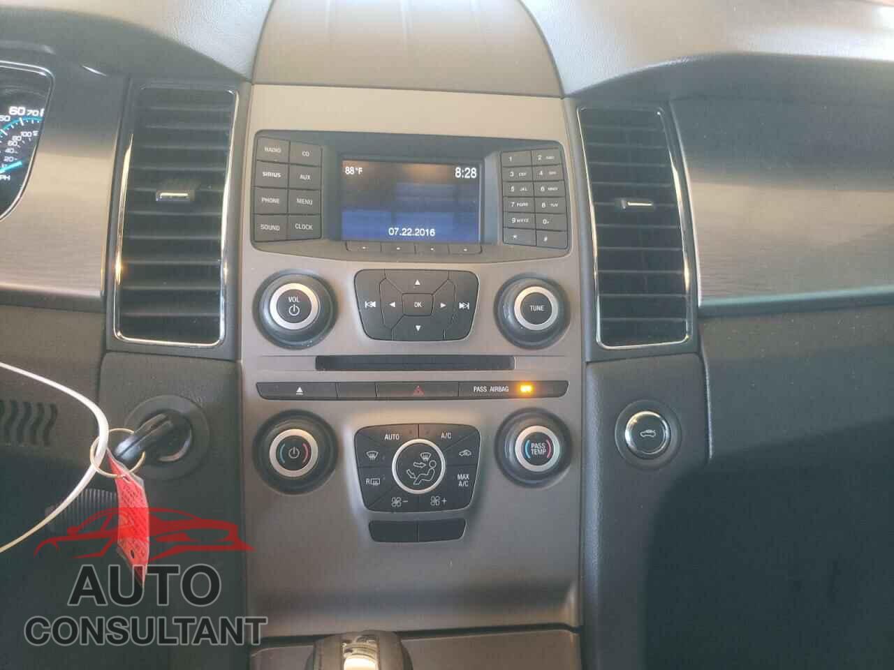 FORD TAURUS 2017 - 1FAHP2E89HG127444