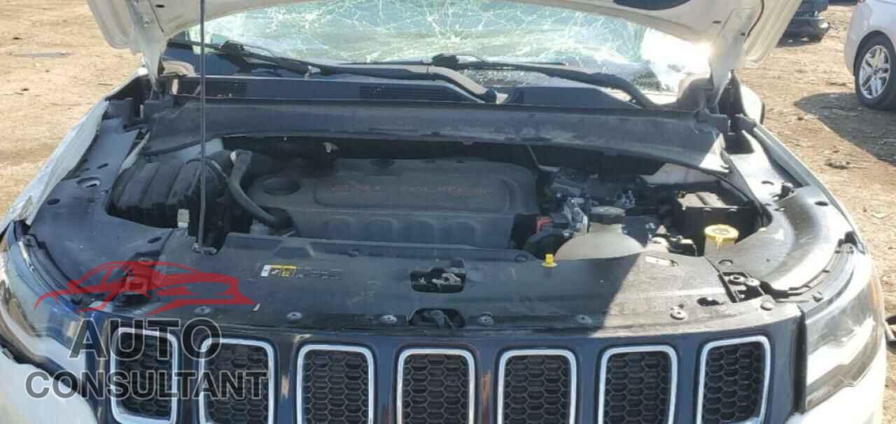 JEEP COMPASS 2018 - 3C4NJDBB7JT333535