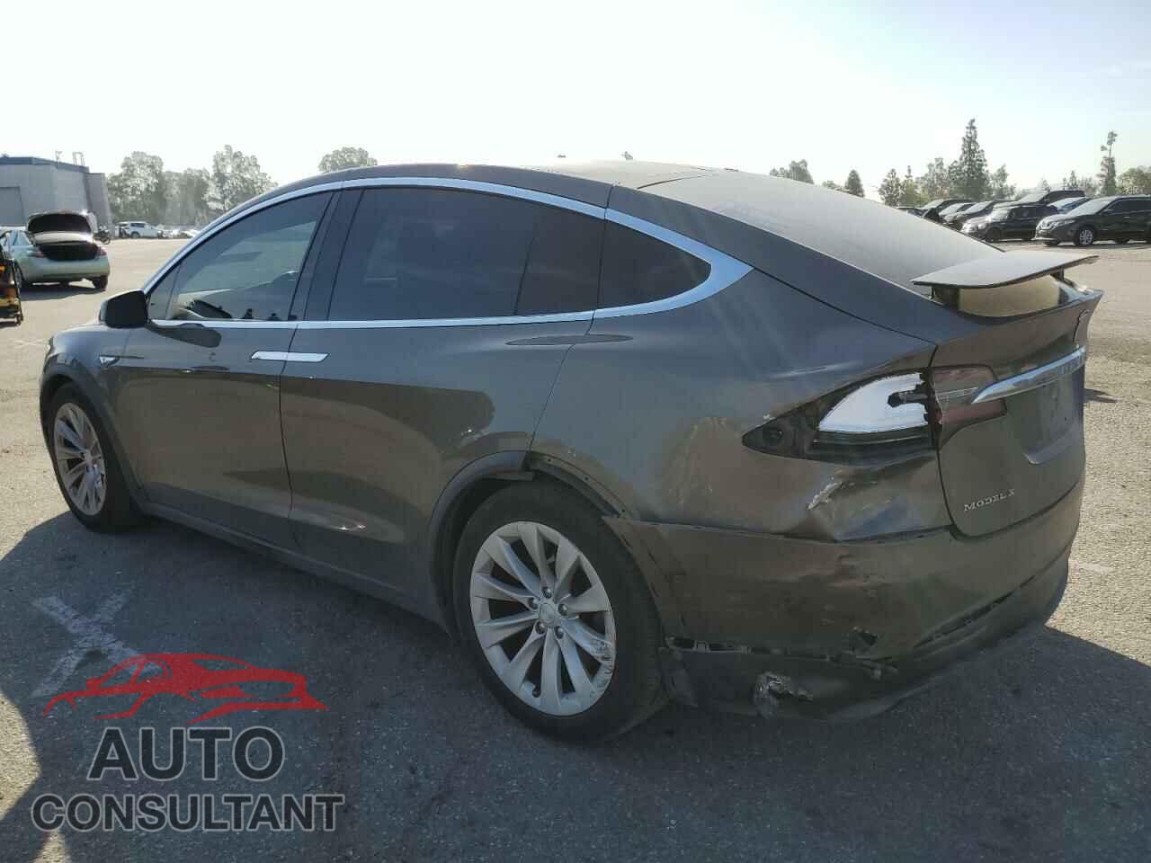 TESLA MODEL X 2016 - 5YJXCBE23GF010836