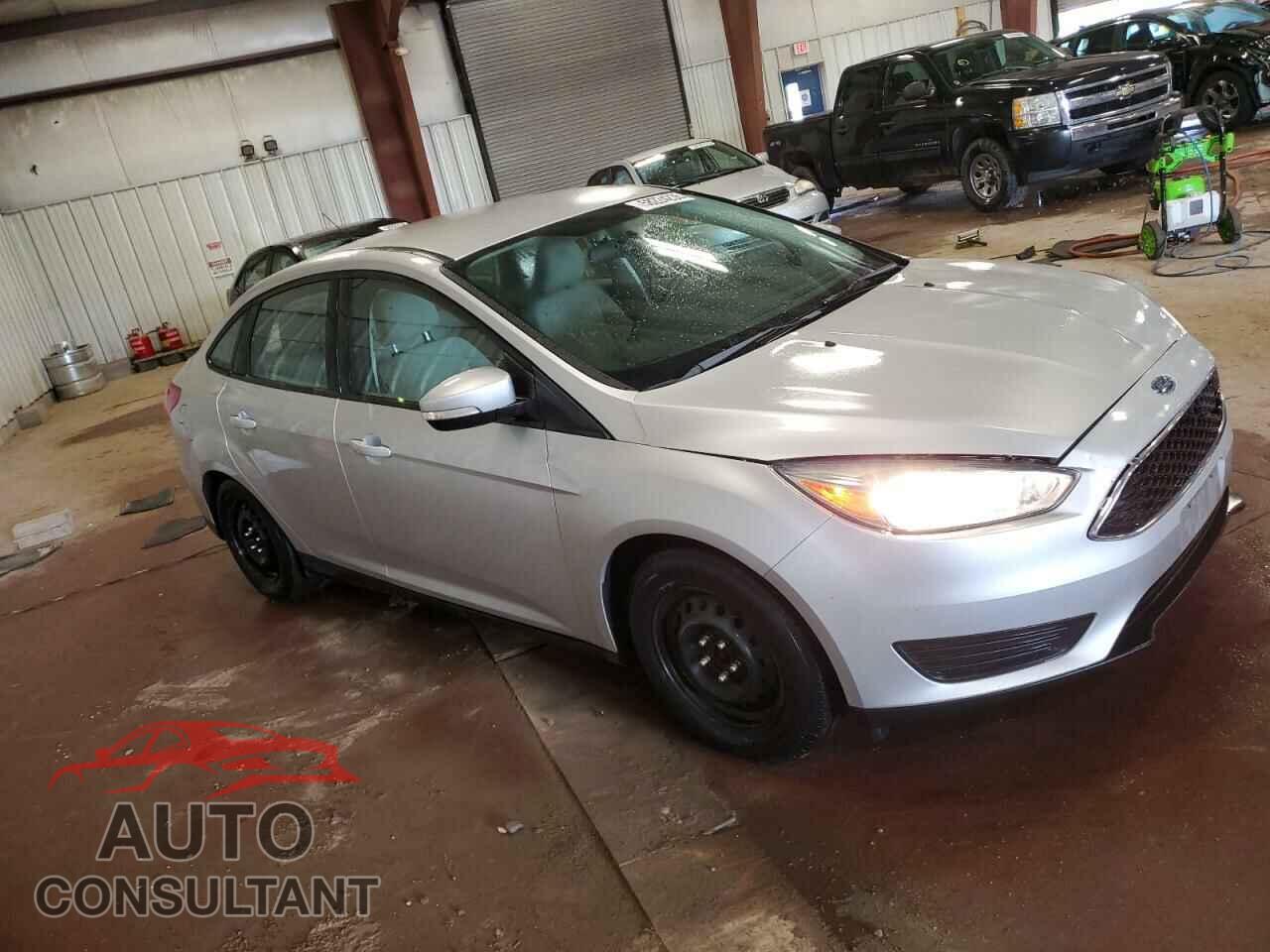 FORD FOCUS 2015 - 1FADP3F22FL231308