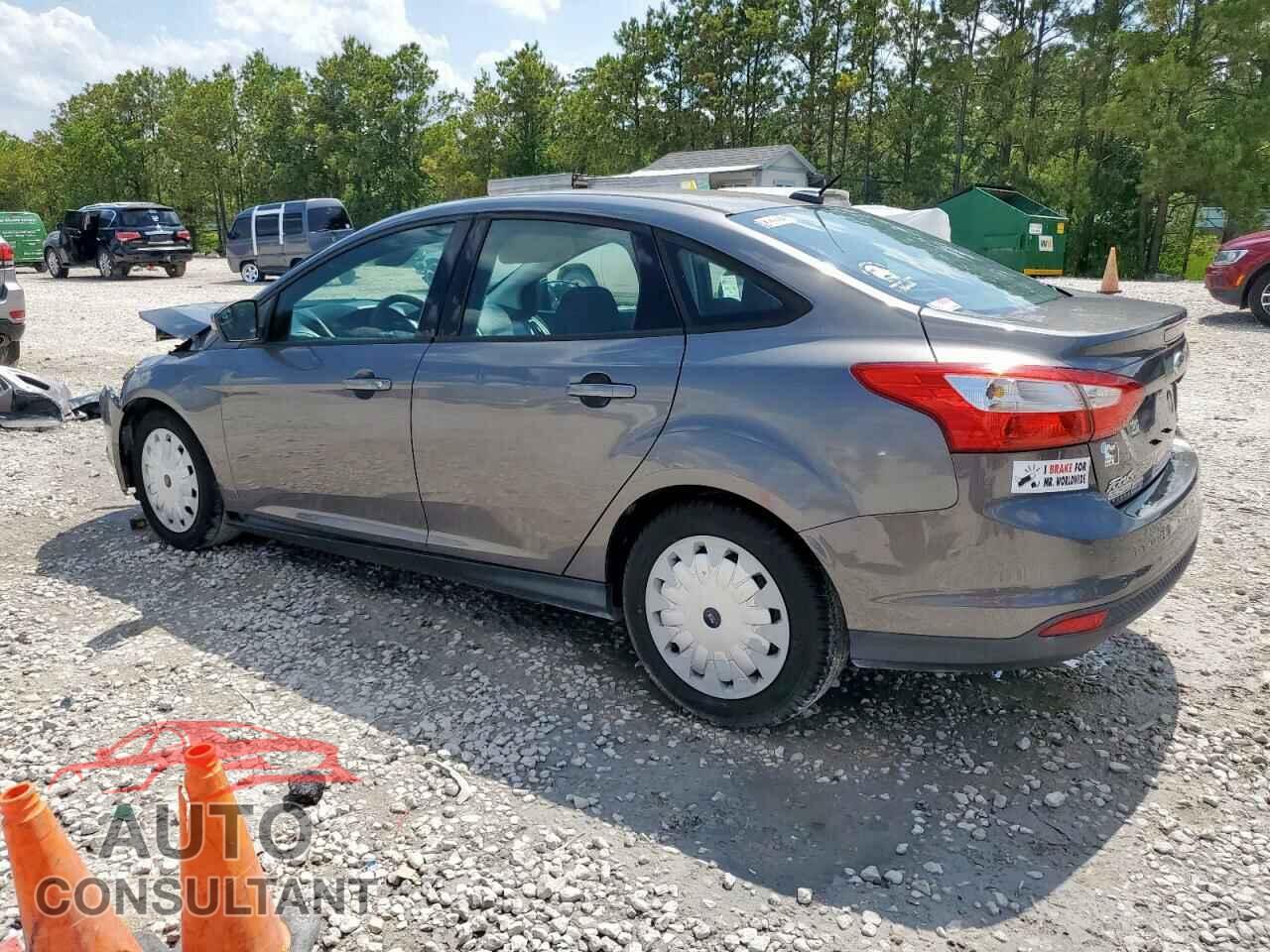 FORD FOCUS 2013 - 1FADP3F21DL209975