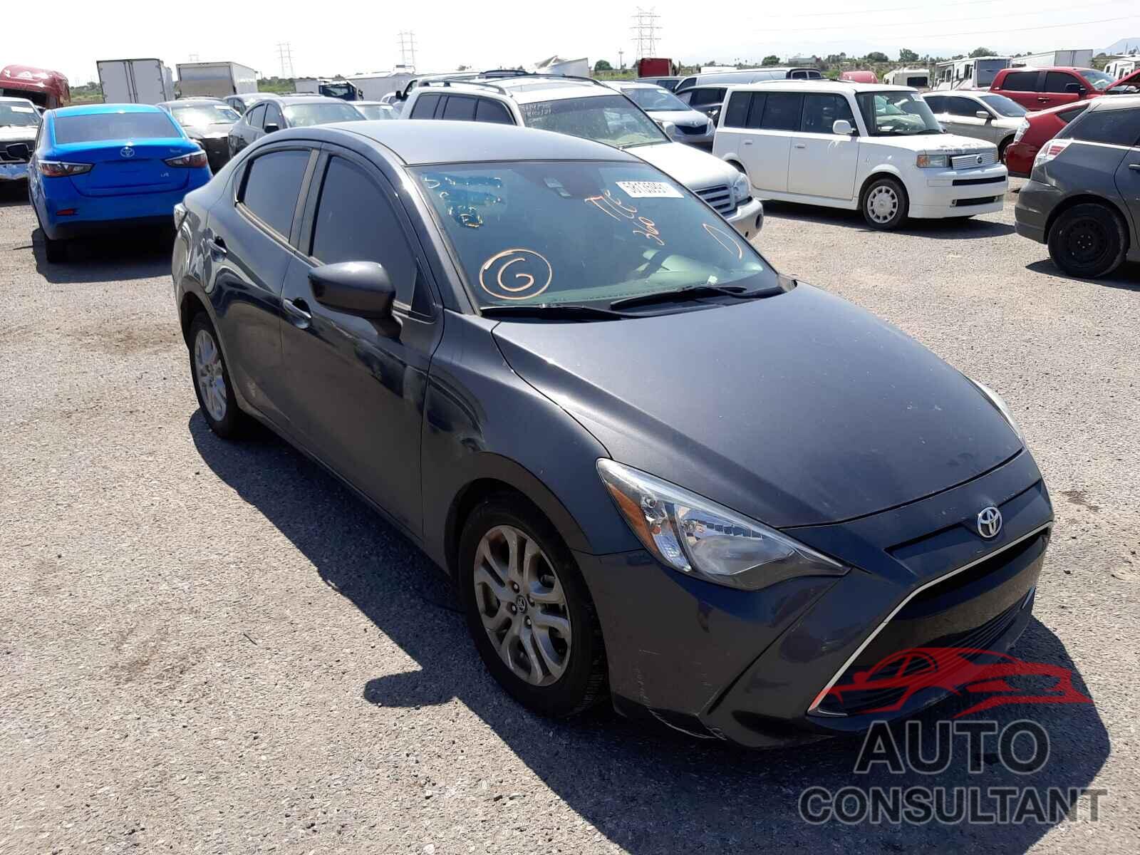 TOYOTA YARIS 2017 - 3MYDLBYV3HY192733
