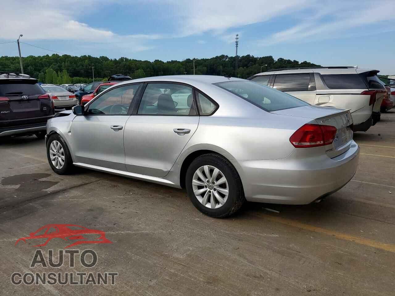 VOLKSWAGEN PASSAT 2013 - 1VWAH7A36DC059151