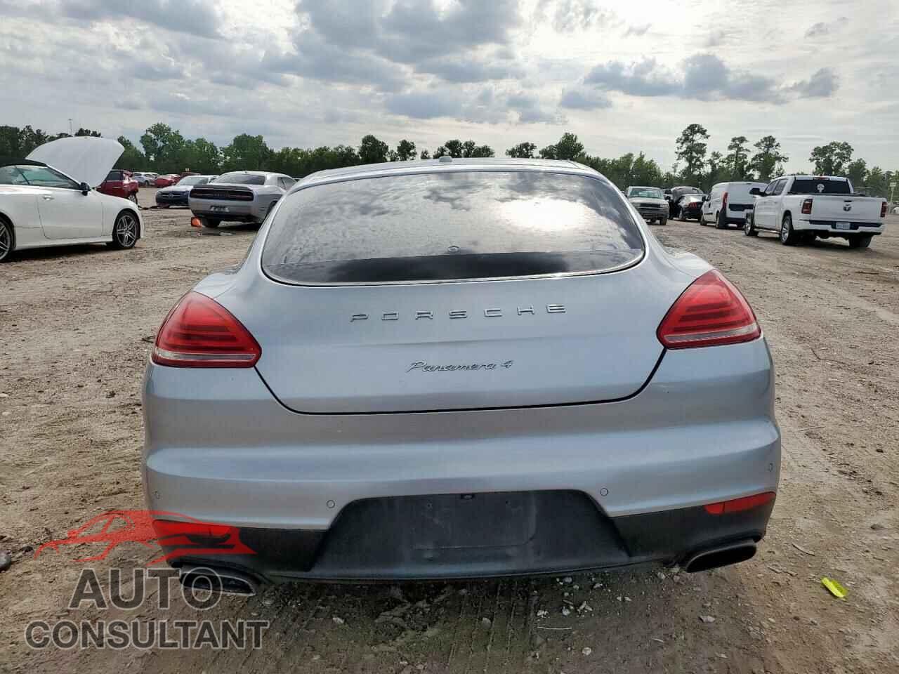 PORSCHE PANAMERA 2014 - WP0AA2A79EL009620