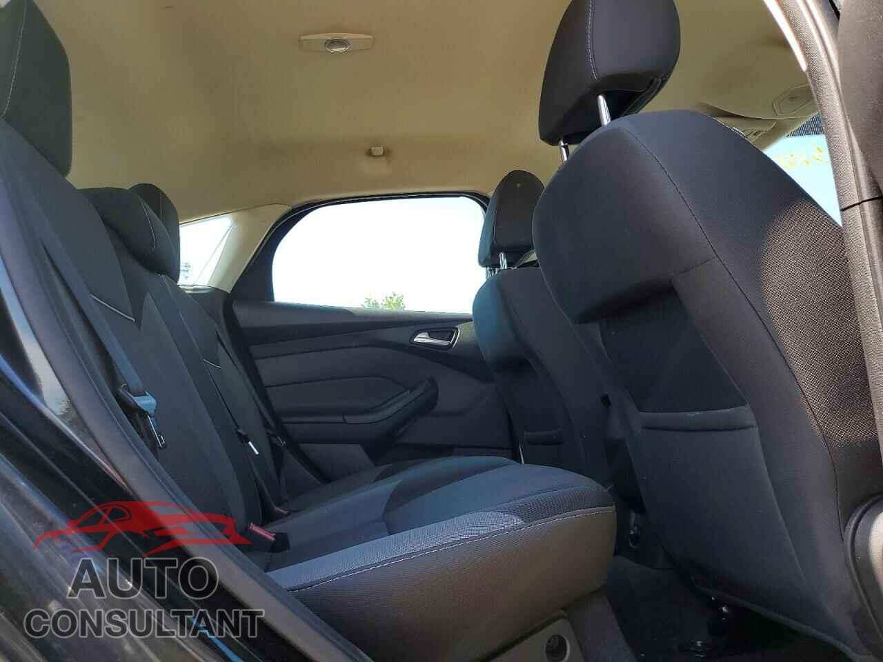 FORD FOCUS 2014 - 1FADP3K26EL290785