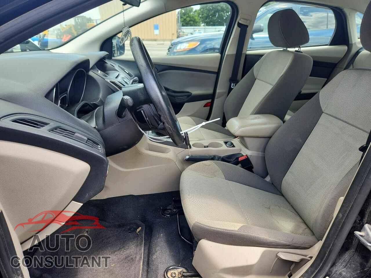 FORD FOCUS 2014 - 1FADP3F20EL217633