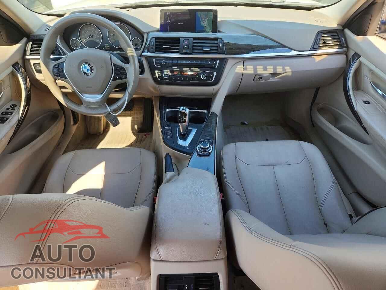 BMW 3 SERIES 2012 - WBA3C1C51CF433732