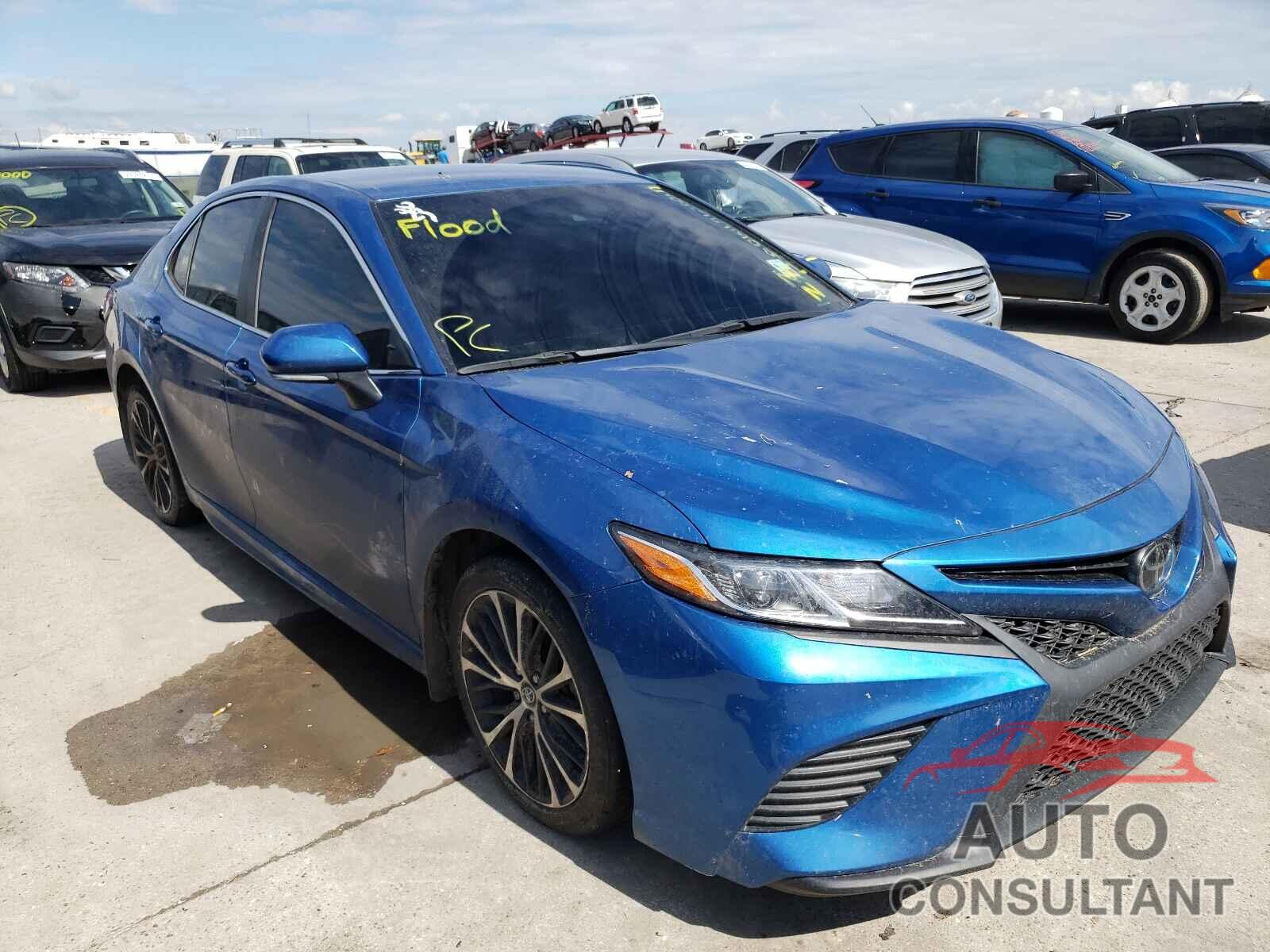 TOYOTA CAMRY 2018 - 4T1B11HK7JU149240