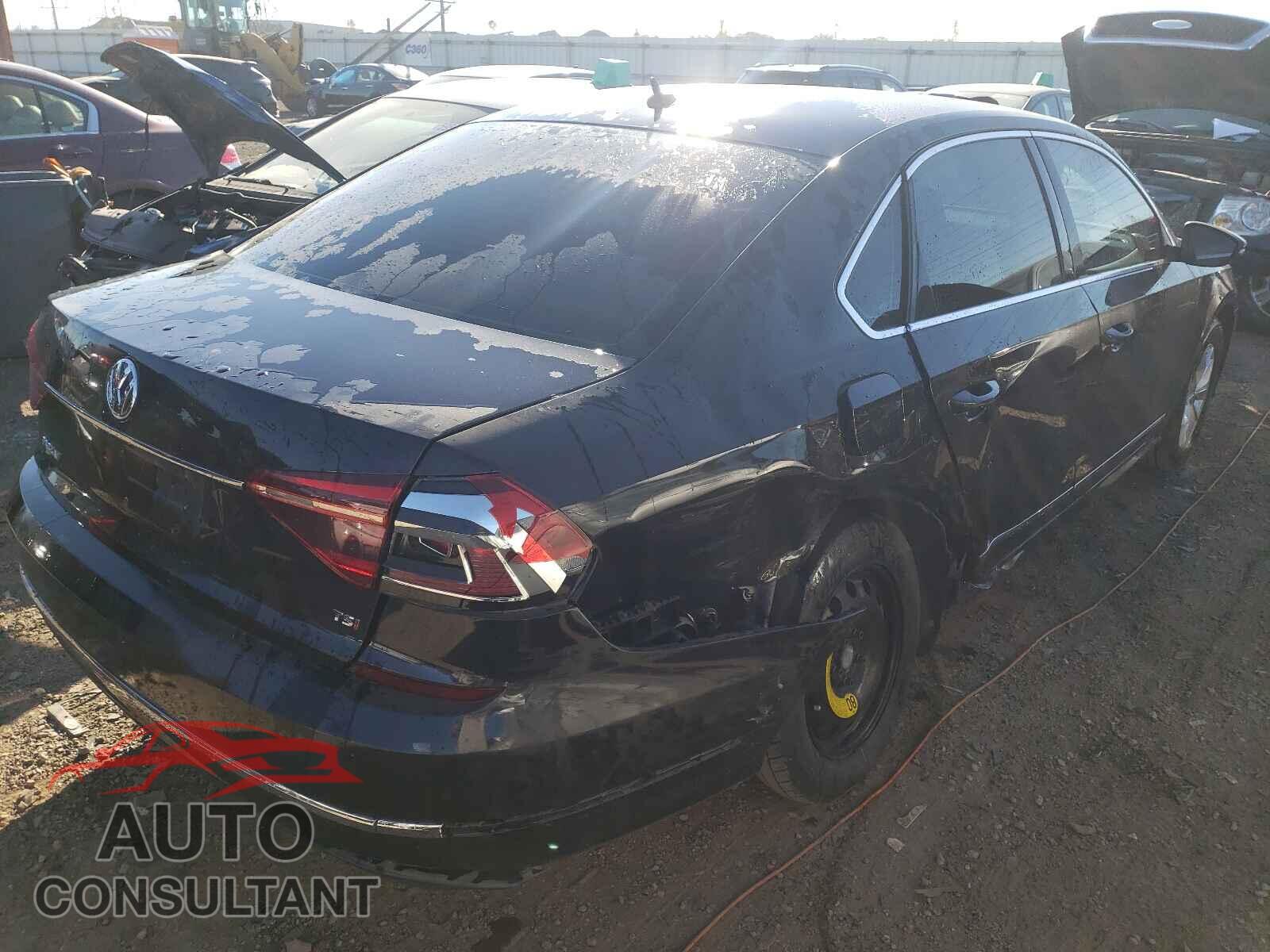 VOLKSWAGEN PASSAT 2017 - 1VWAT7A34HC016366