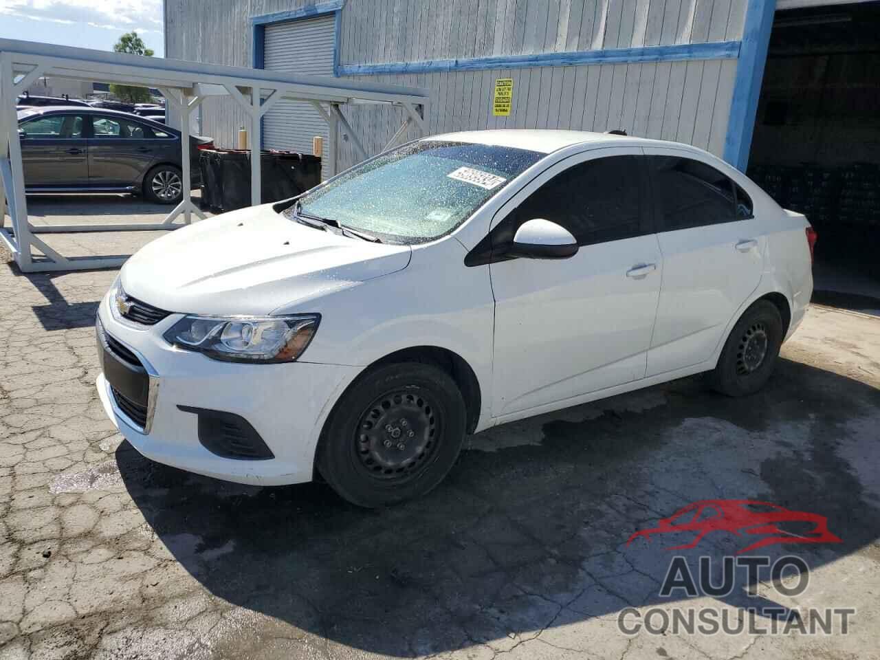 CHEVROLET SONIC 2018 - 1G1JB5SHXJ4113116