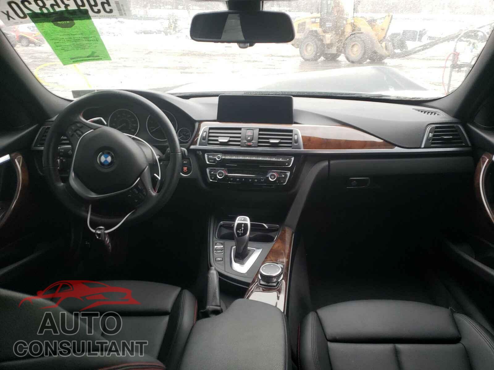 BMW 3 SERIES 2016 - WBA8E3G55GNU03313