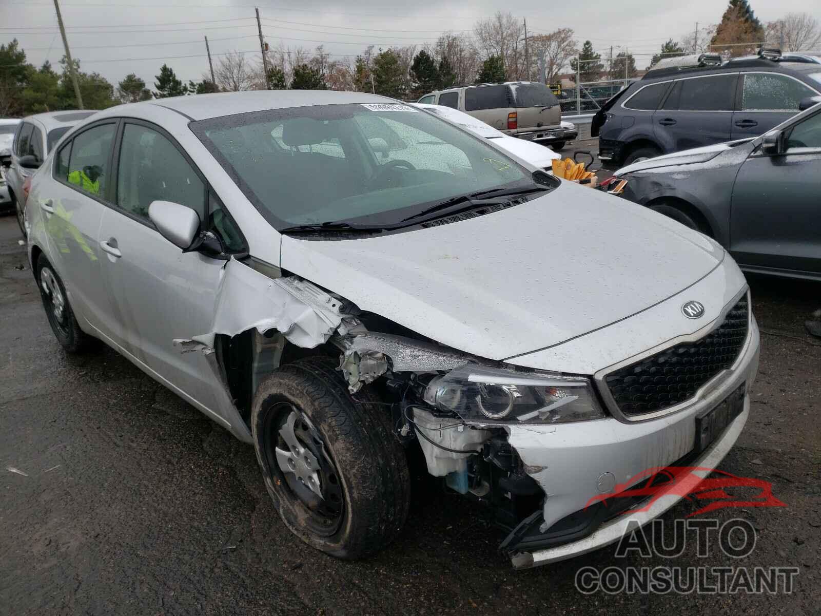 KIA FORTE 2018 - 3KPFK4A76JE218735