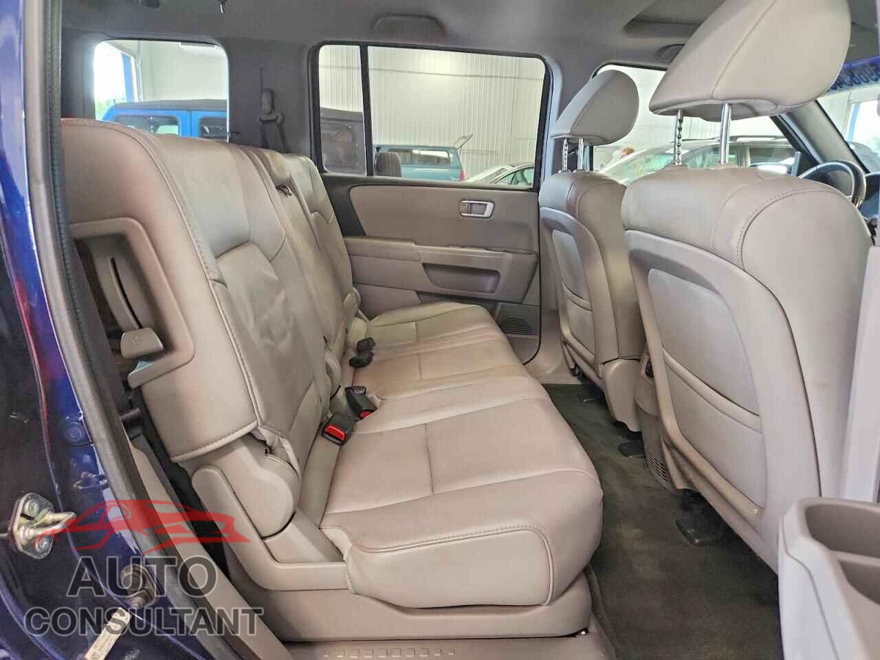 HONDA PILOT 2015 - 5FNYF4H58FB035761
