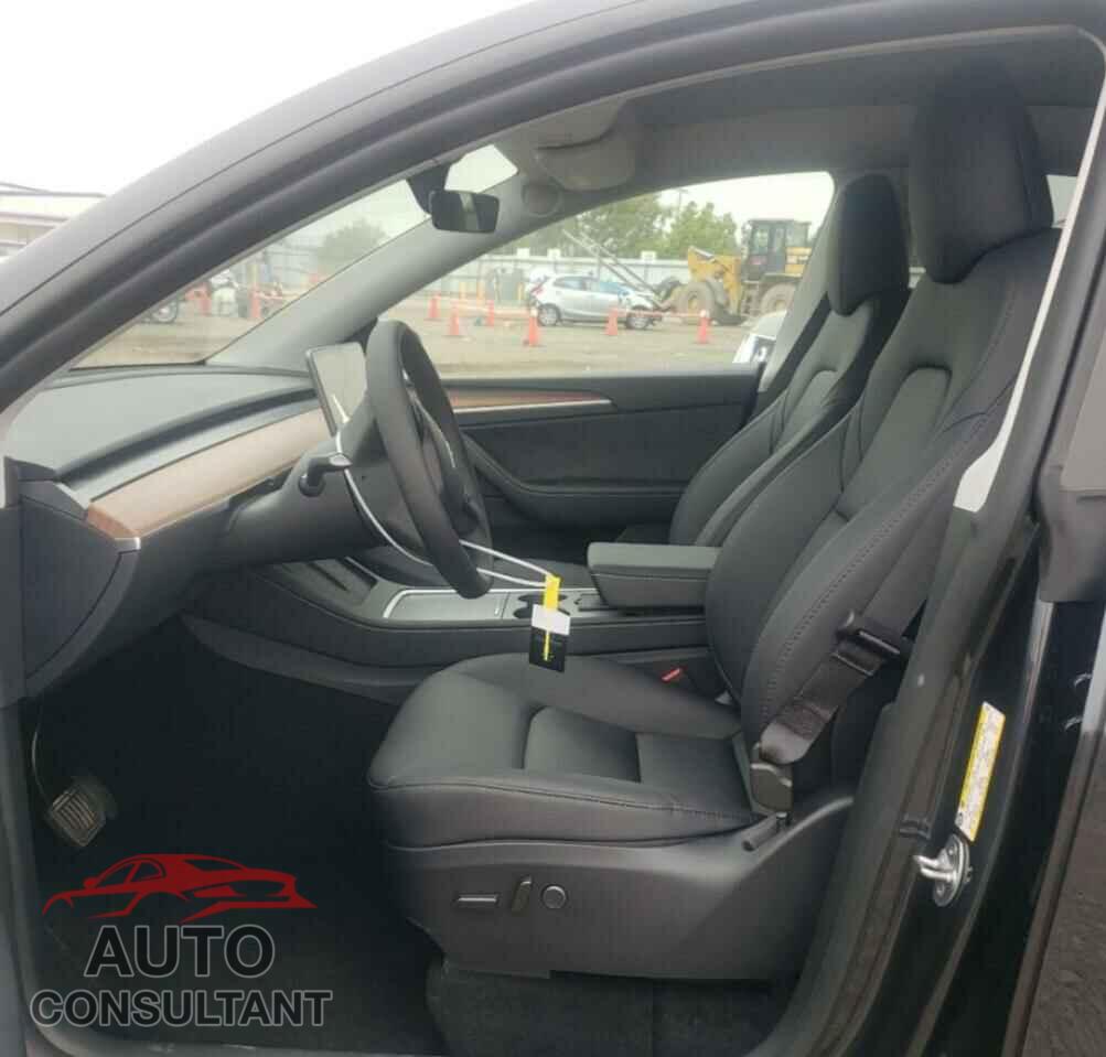 TESLA MODEL Y 2024 - 7SAYGDED3RF011237