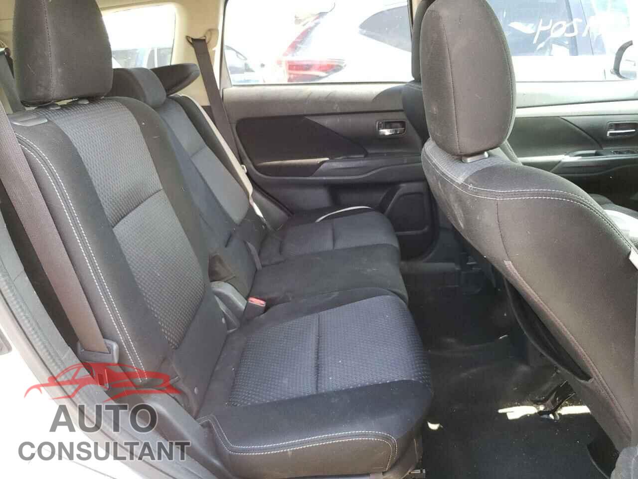 MITSUBISHI OUTLANDER 2017 - JA4AD3A39HZ028237